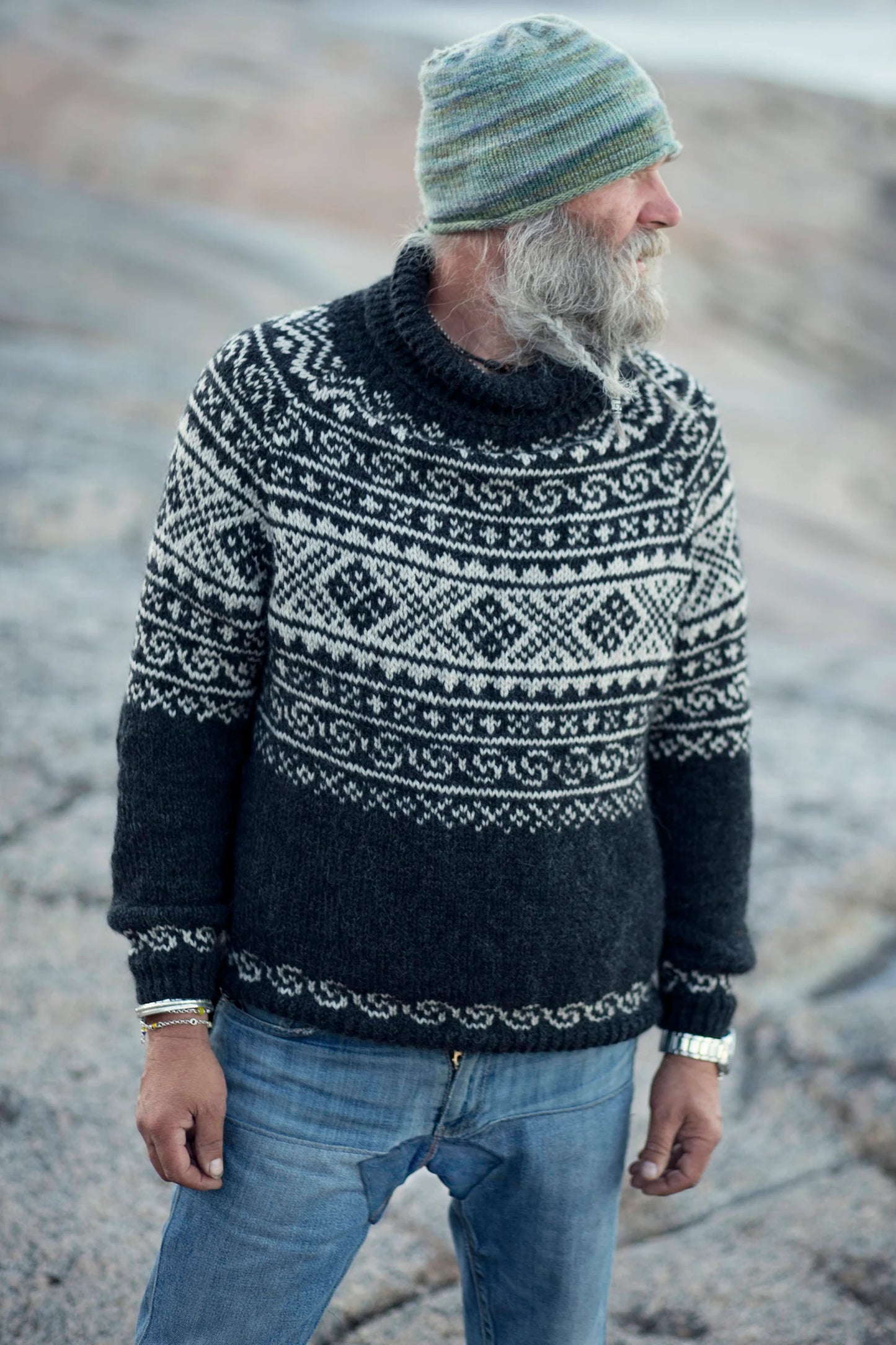 ❄️ Norwegian Setesdal Sweater – Classic Nordic Knit Pattern 🧶
