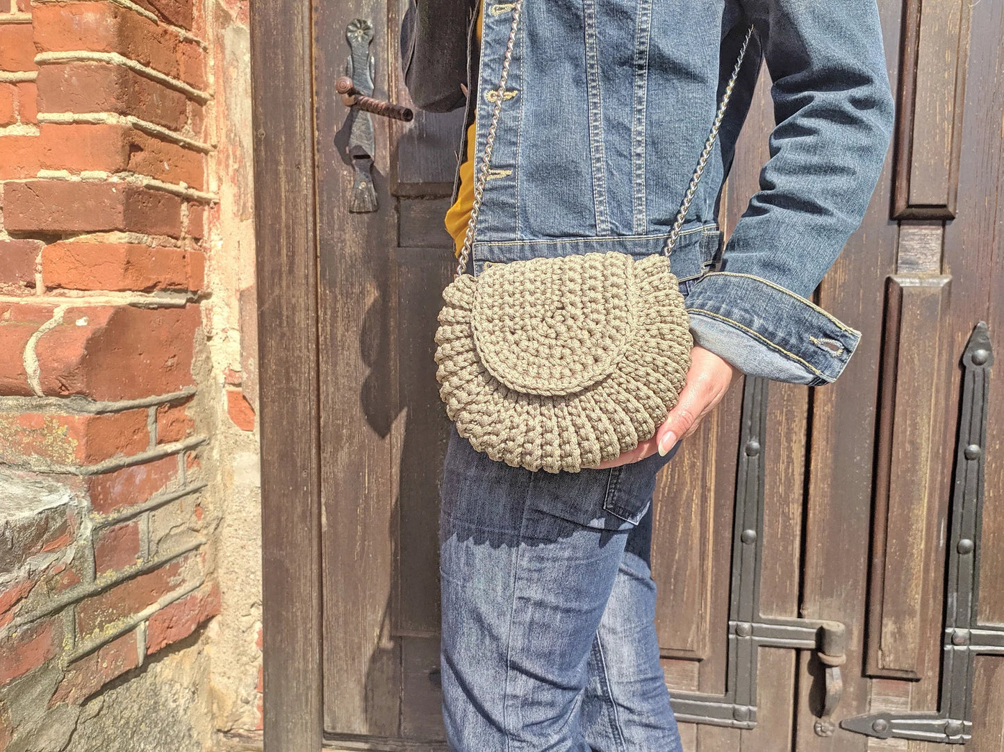 π° Oreo Shell Bag β Bold Texture, Easy Steps