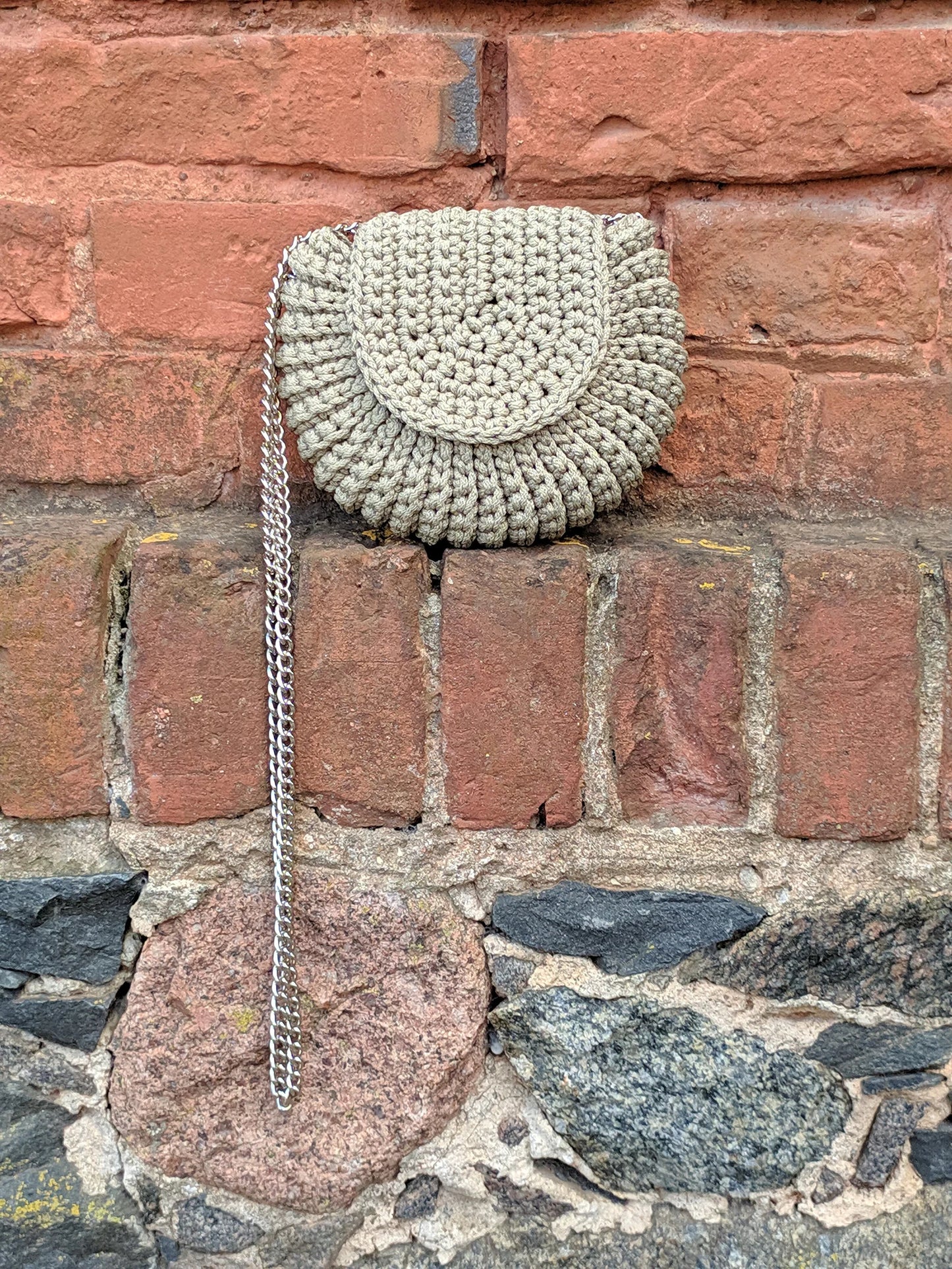 π° Oreo Shell Bag β Bold Texture, Easy Steps