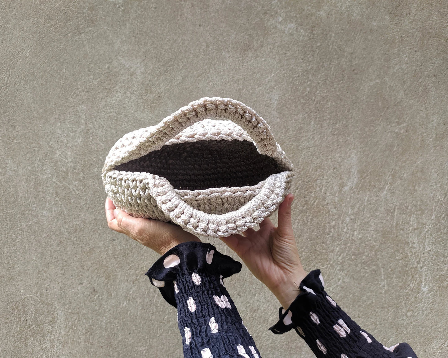 🌀 Round Crochet Bag Pattern – Modern & Easy! 🧶