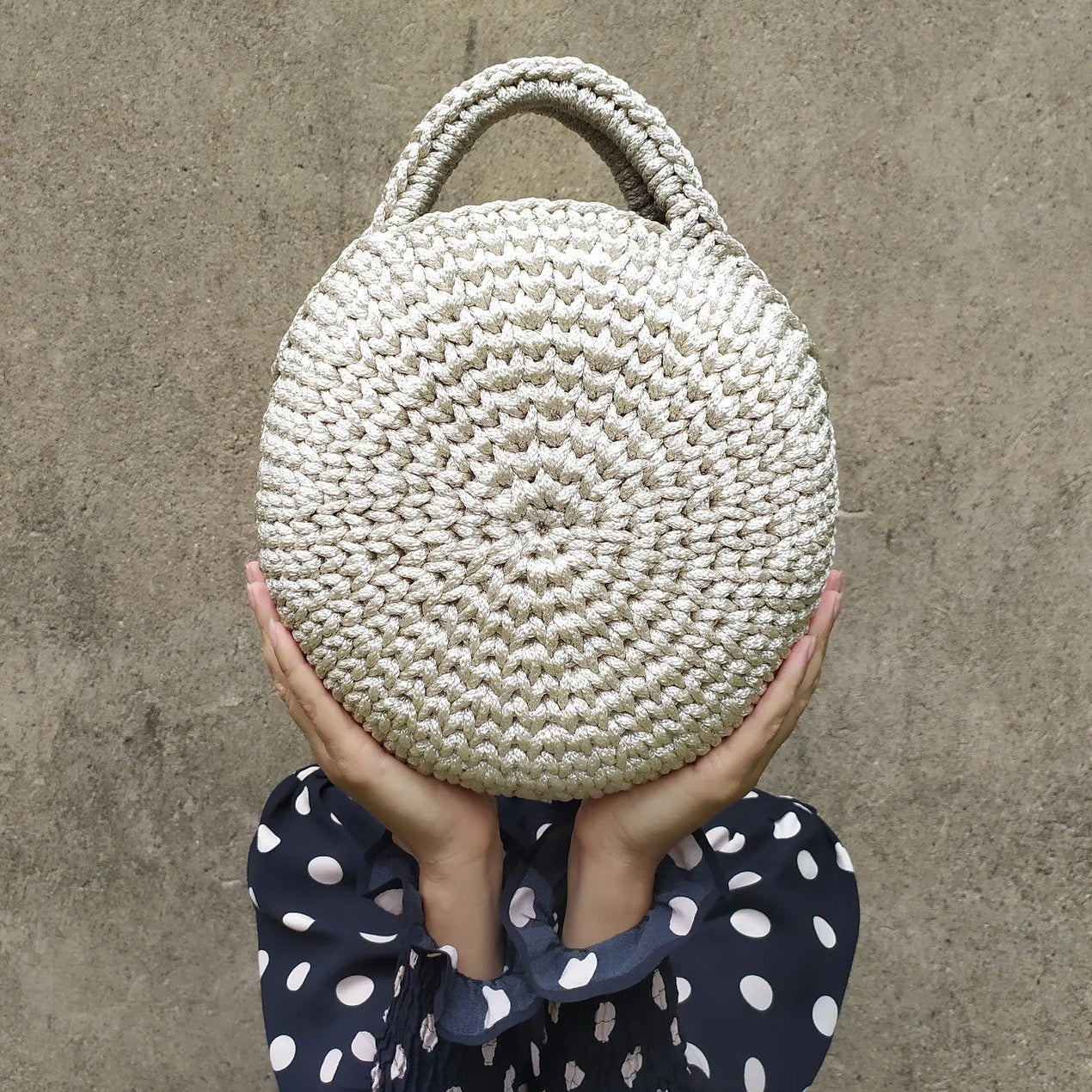🌀 Round Crochet Bag Pattern – Modern & Easy! 🧶