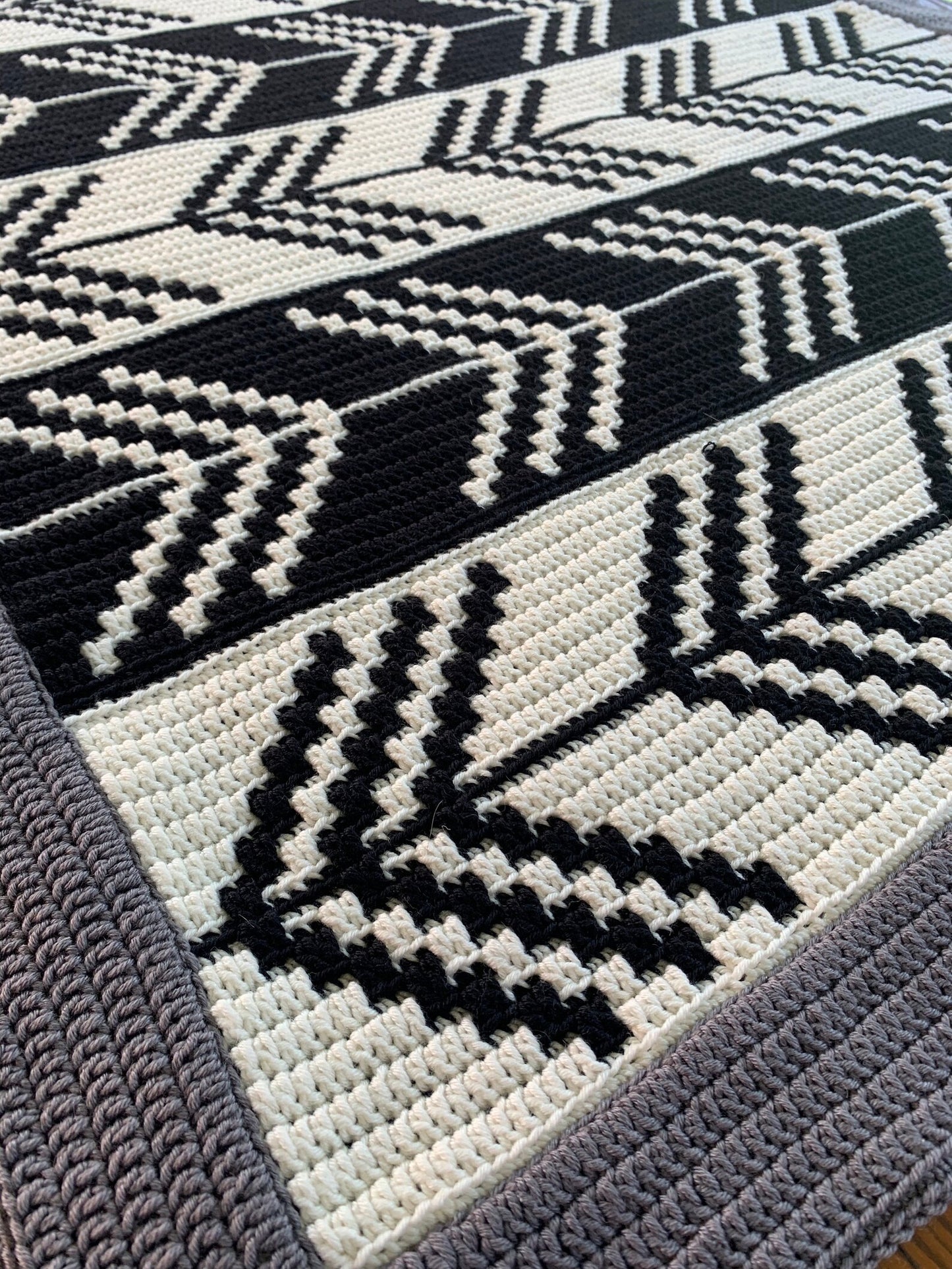 🧭 Mosaic Direction Blanket – Bold, Modern & Fun! 🧶