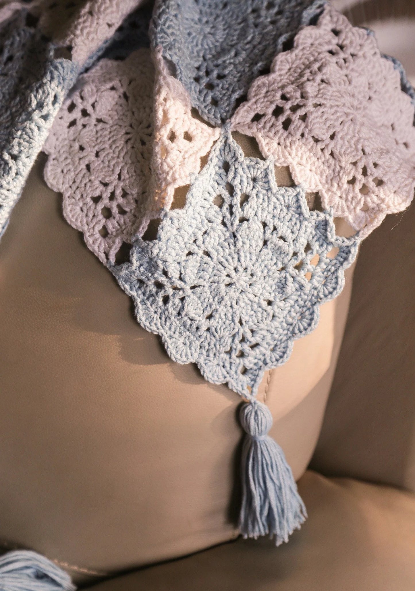 🌸 Blossom Breeze Blanket – Join-as-You-Go Crochet Squares 🧶