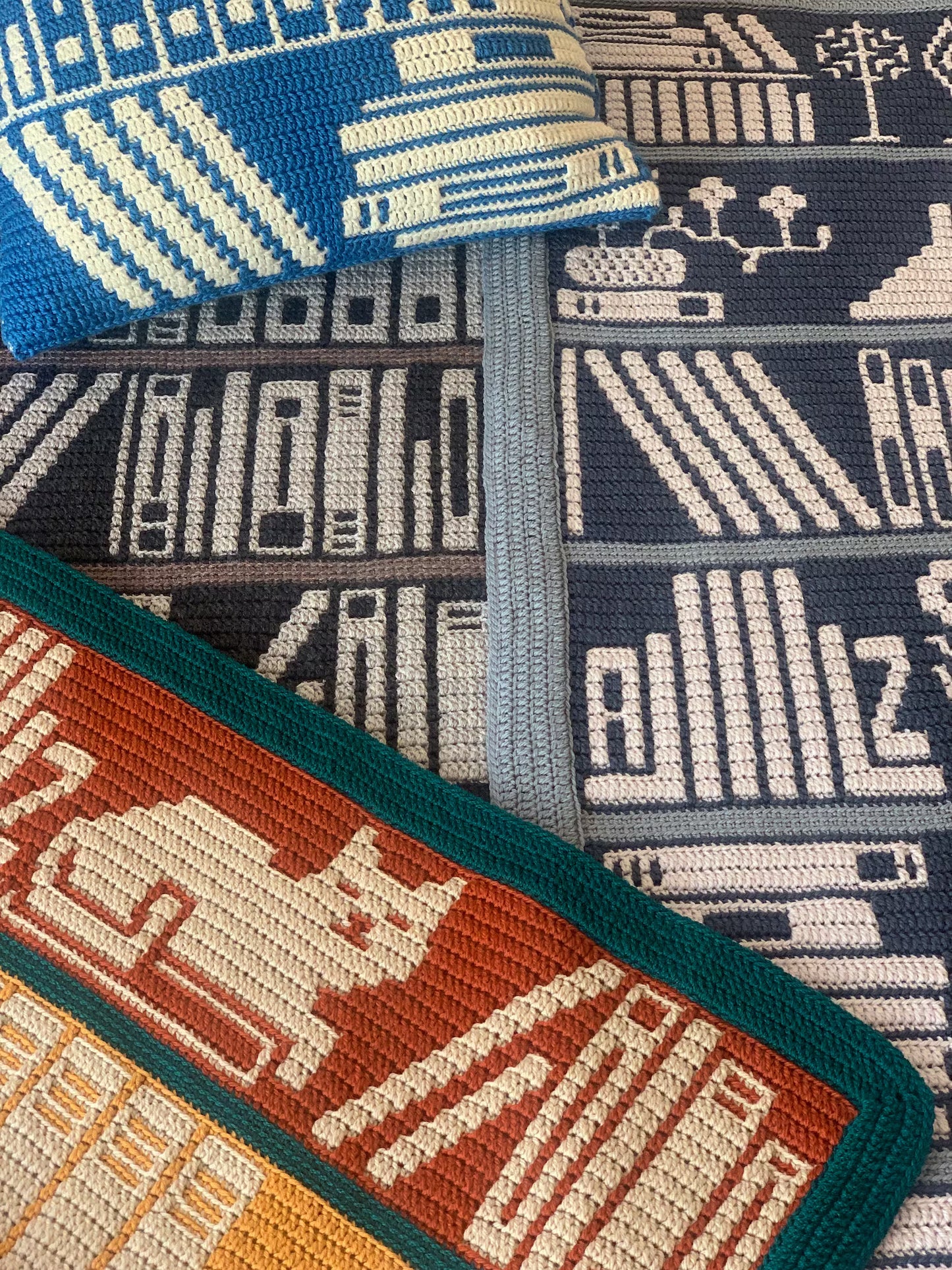 📚 Mosaic Bookshelf Blanket Crochet Pattern (PDF)