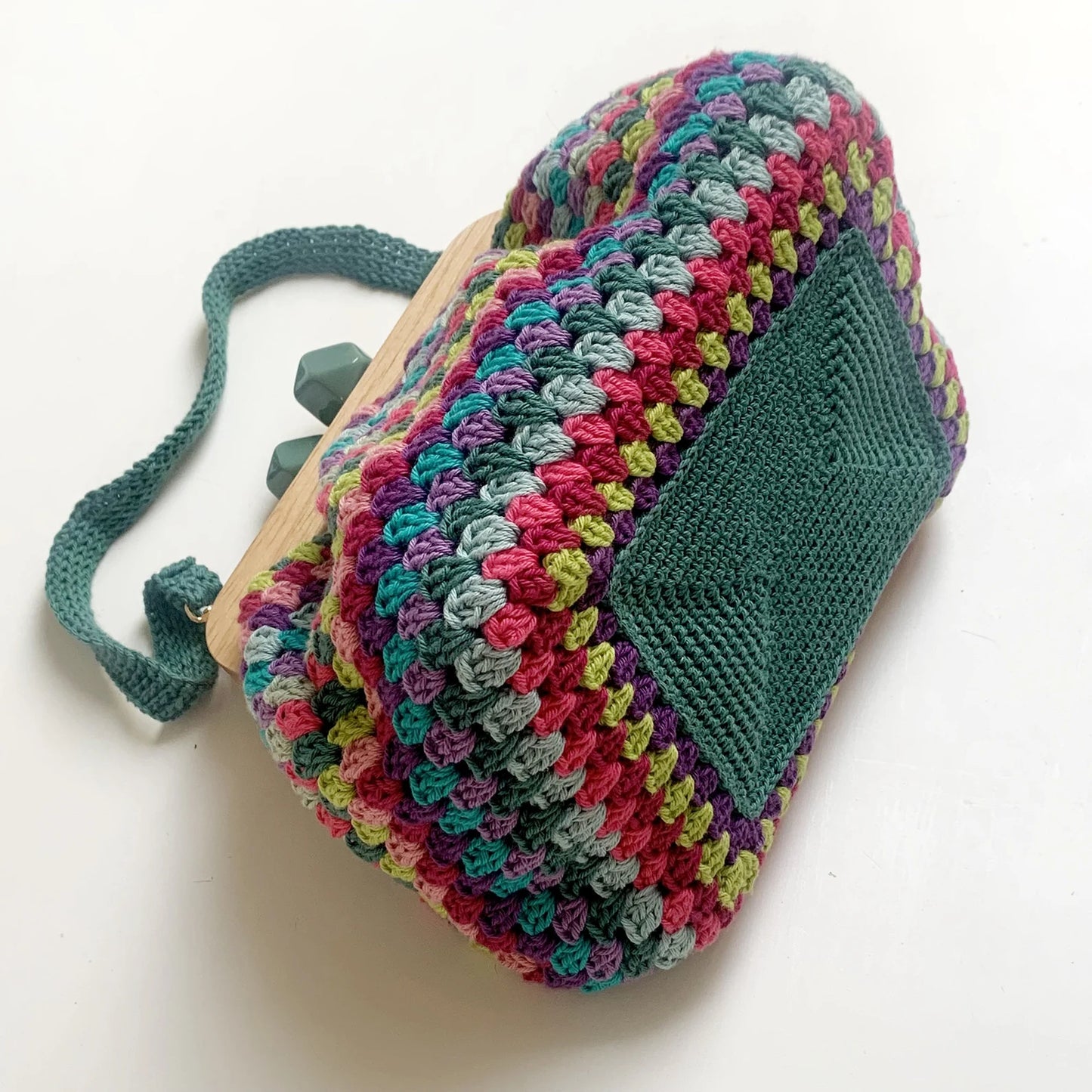 ๐ Retro Granny Clutch โ Easy & Bold!