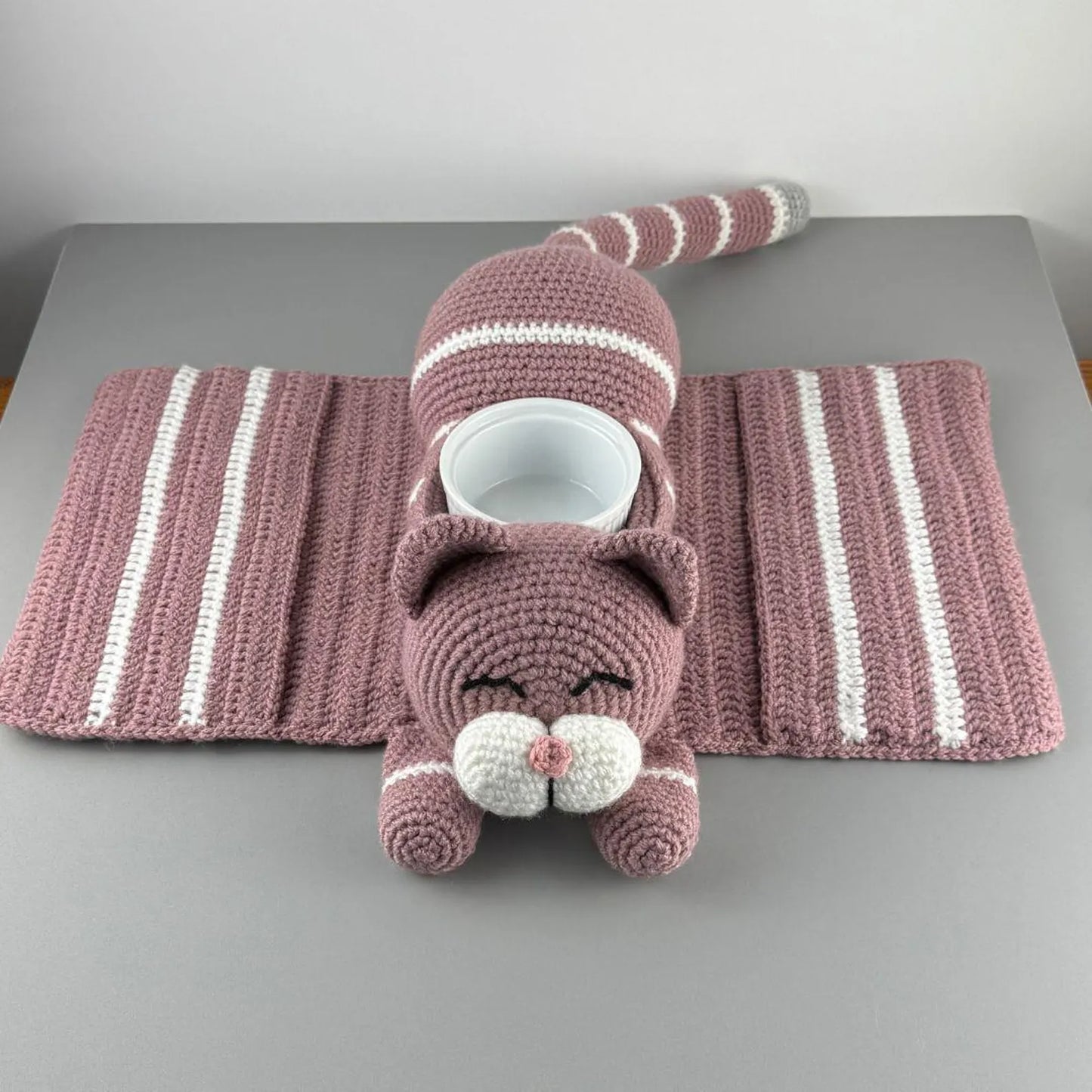 🐱✨ Adorable Cat Sofa Organizer – Crochet Pattern 🧶