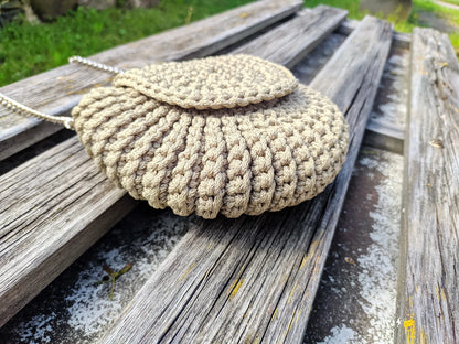 🌰 Oreo Shell Bag – Bold Texture, Easy Steps