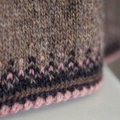 🖤🌹 Black Rose Sweater – Norwegian Knit Pattern PDF