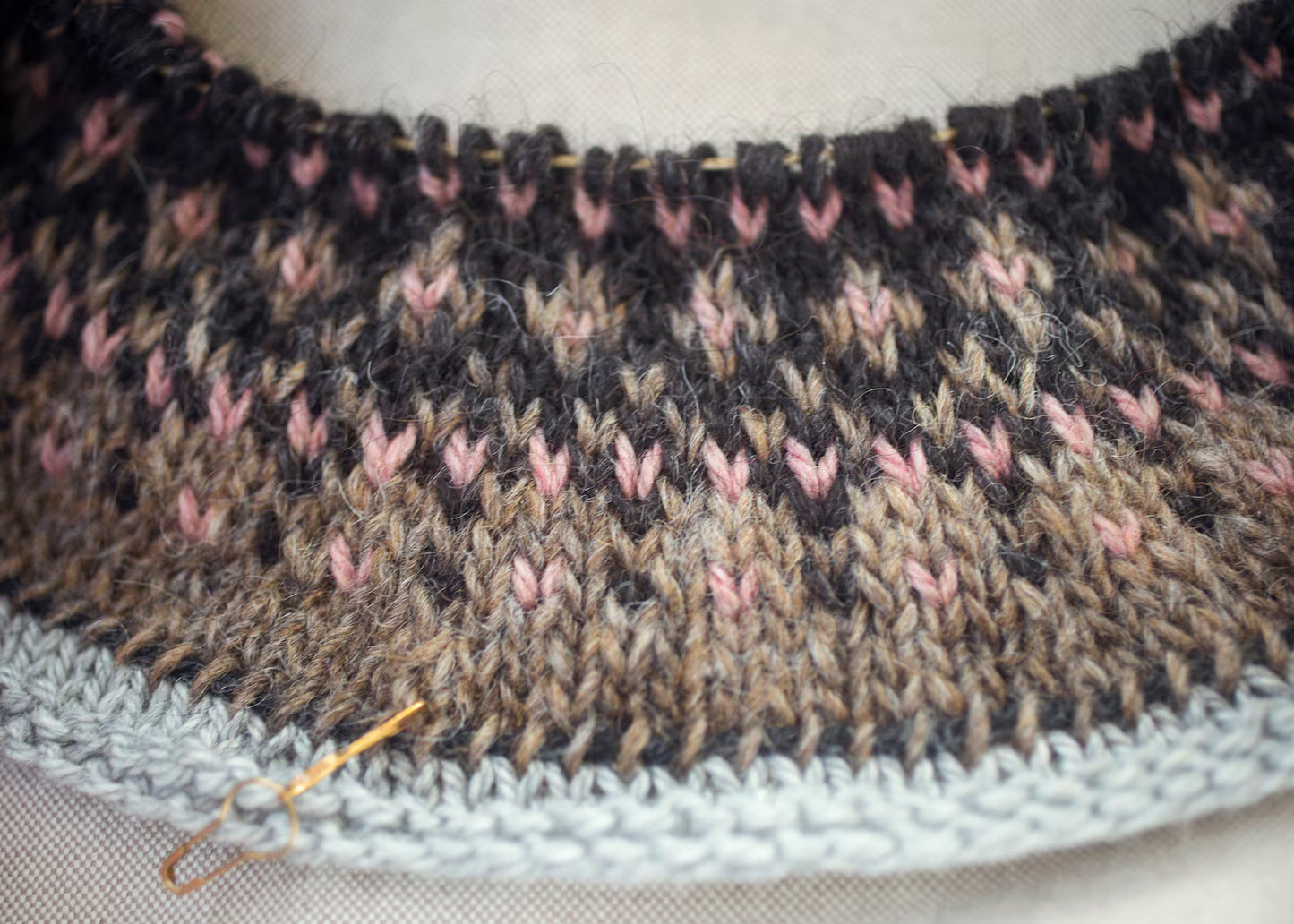 🖤🌹 Black Rose Sweater – Norwegian Knit Pattern PDF