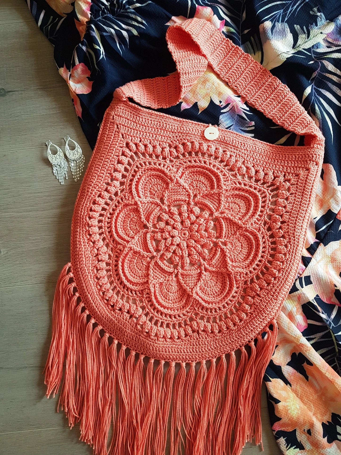 🌸 Delilah Boho Bag – Crochet Pattern with Fringe 🧶