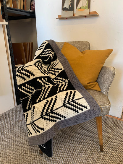🧭 Mosaic Direction Blanket – Bold, Modern & Fun! 🧶