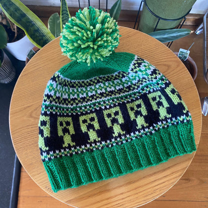 👾 Creeper Beanie Pattern – Quick & Easy Knit Hat (Kids & Adults)