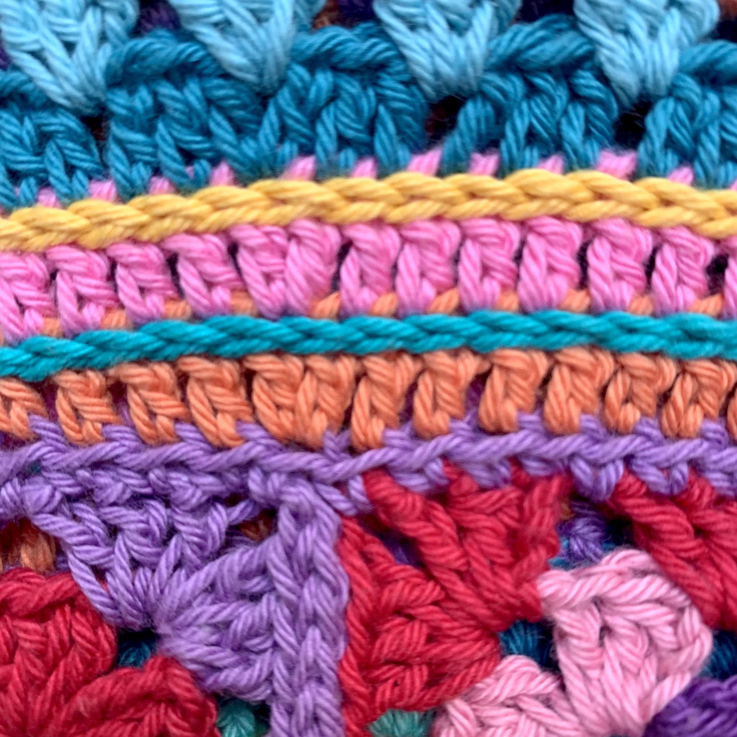 🌸 Granny Square Bucket Hat – Bold, Bright & Boho! 🎨