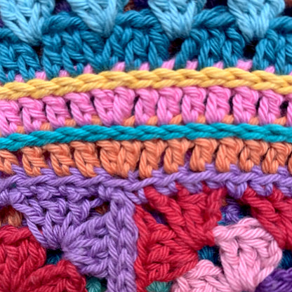🌸 Granny Square Bucket Hat – Bold, Bright & Boho! 🎨