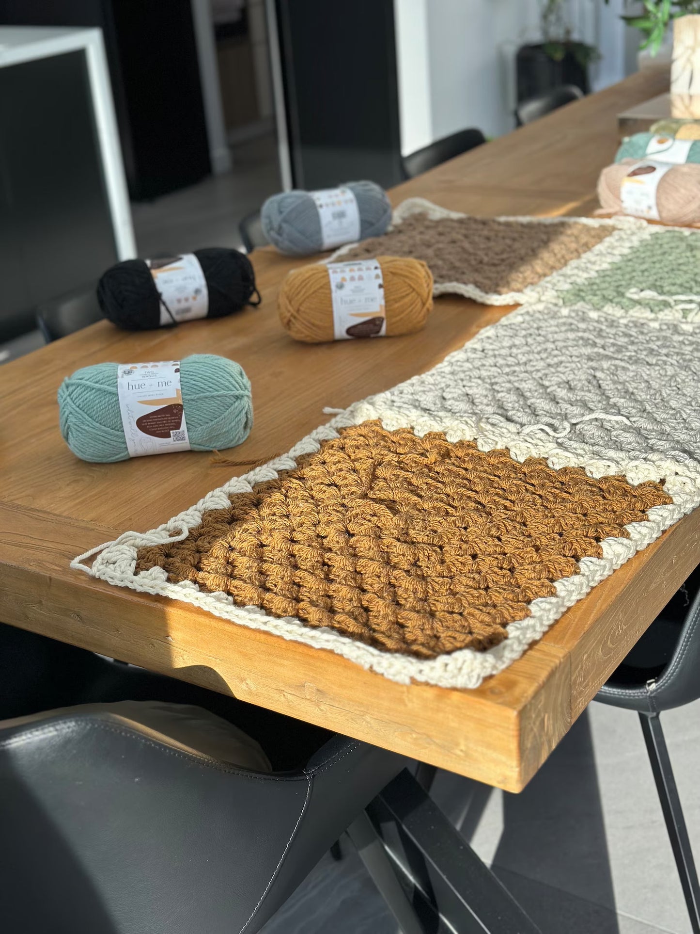 🧶 9 Motifs for a Stunning Crochet Throw – Beginner-Friendly