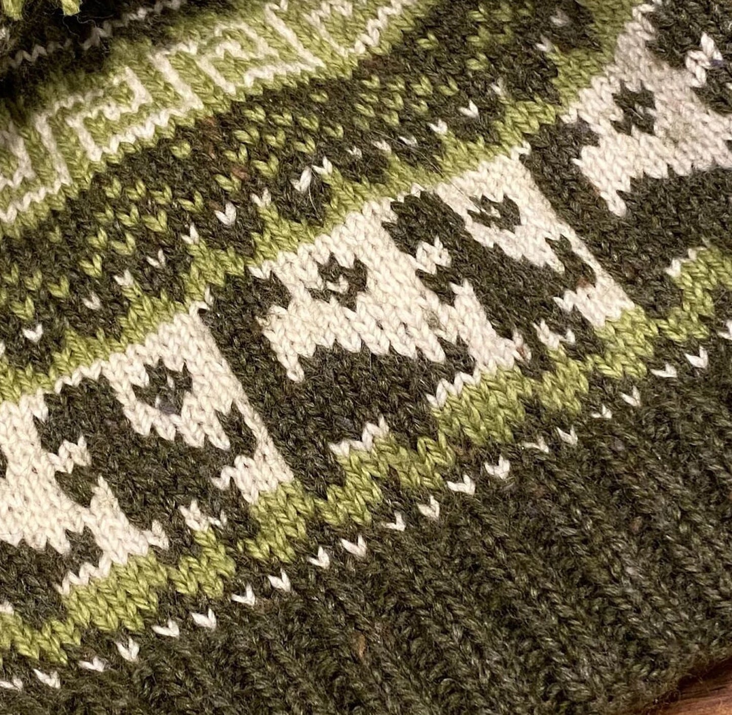 🦕 Dinosaur Knit Beanie Pattern – Fun, Easy & Warm!