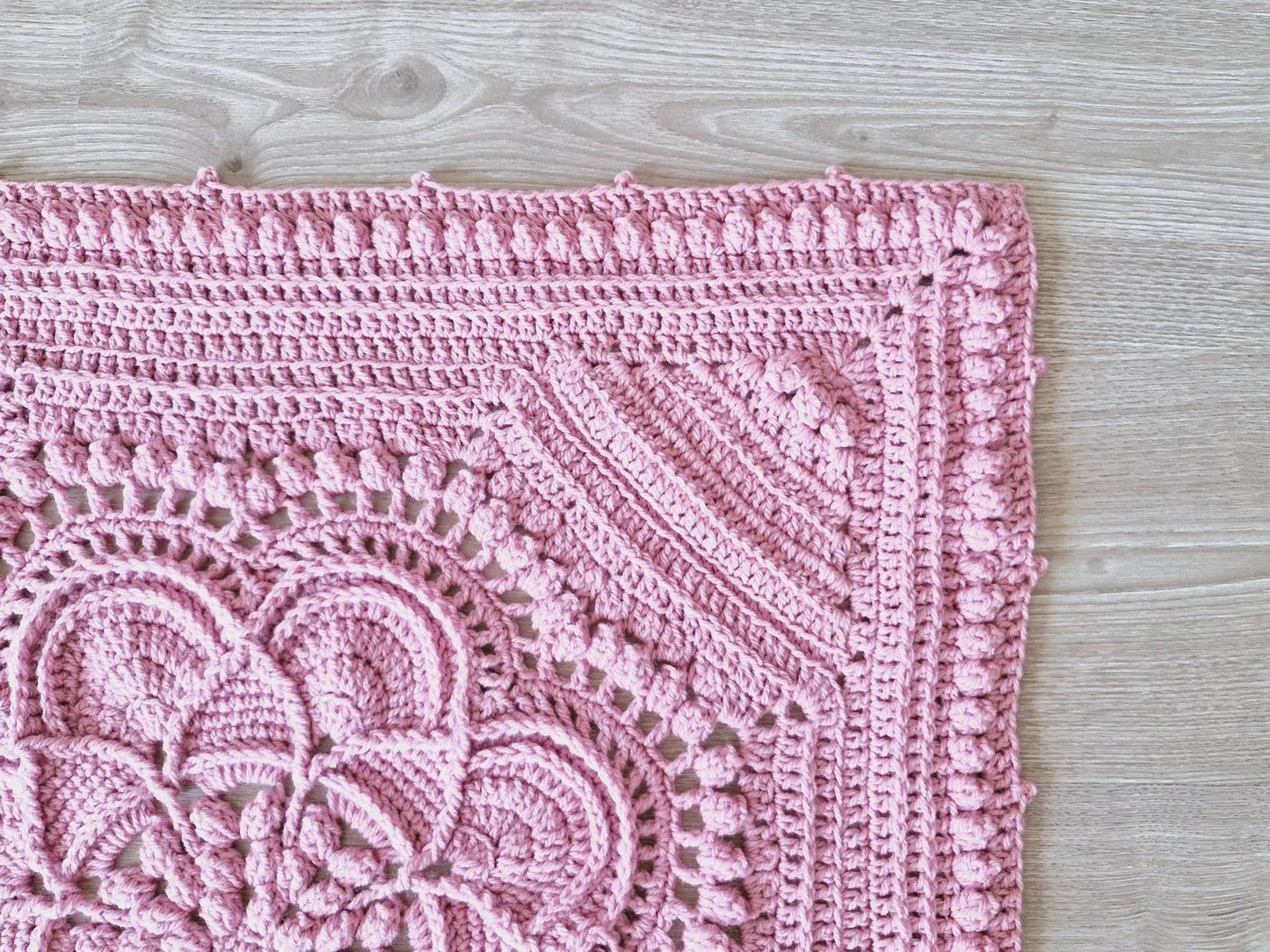 🌸 Delilah Crochet Blanket Pattern – Elegant Floral Afghan 🧶