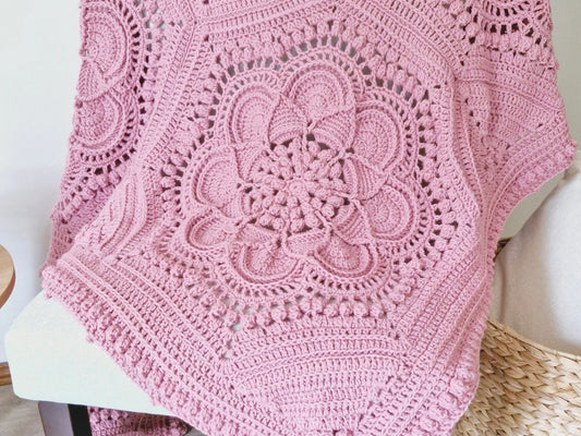 🌸 Delilah Crochet Blanket Pattern – Elegant Floral Afghan 🧶