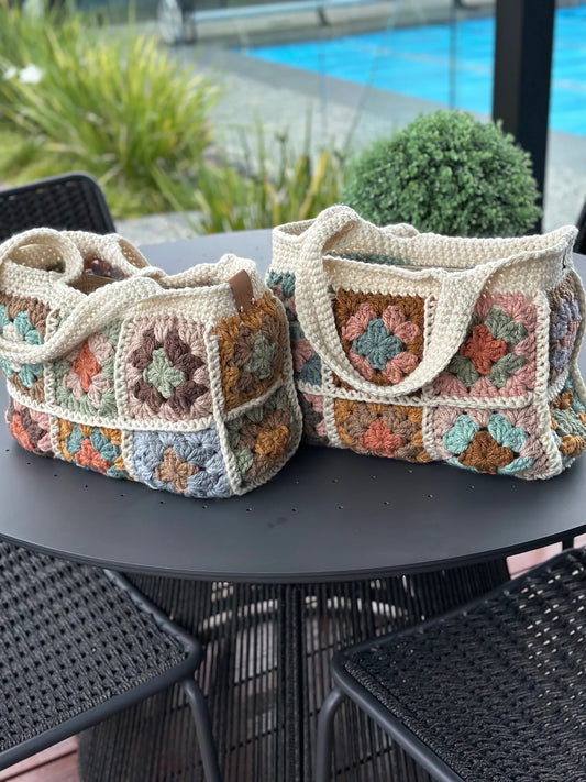 Scrap Harmony Granny Tote Bag – Easy Crochet Pattern (PDF) 🧶
