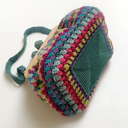 👜 Retro Granny Clutch – Easy & Bold!