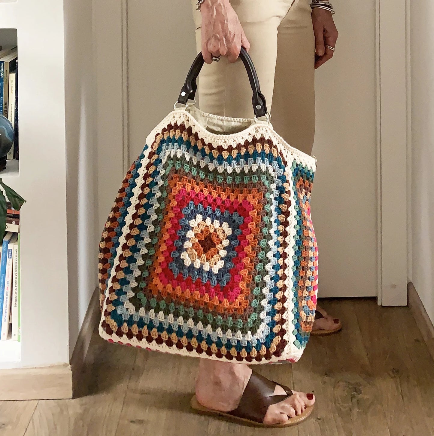 🧶 Granny Square Weekend Bag – Bold, Big & Beautiful ❤️👜