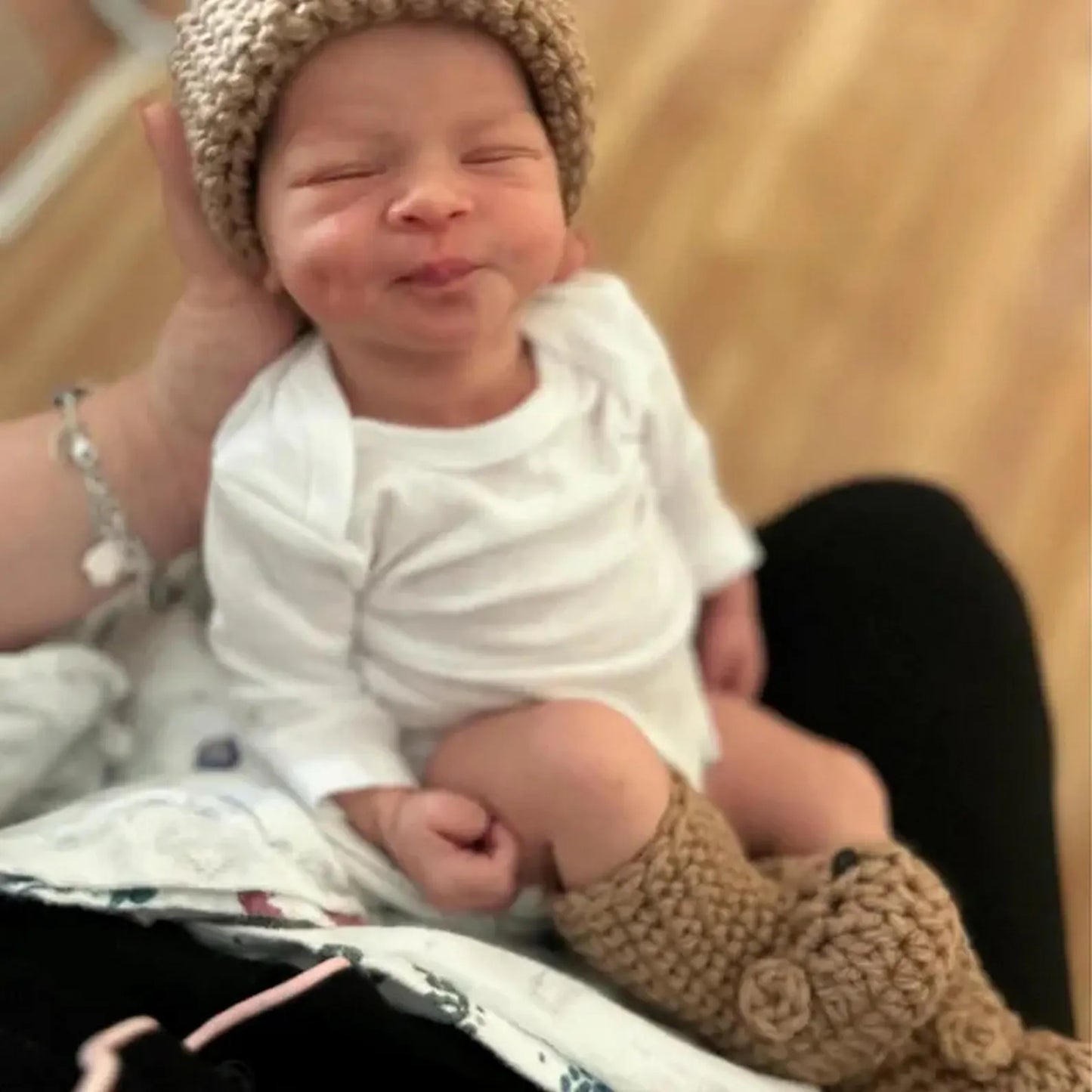 🧸 Bear Baby Set Crochet Pattern – Hat & Booties for Newborn to 12M 🍼