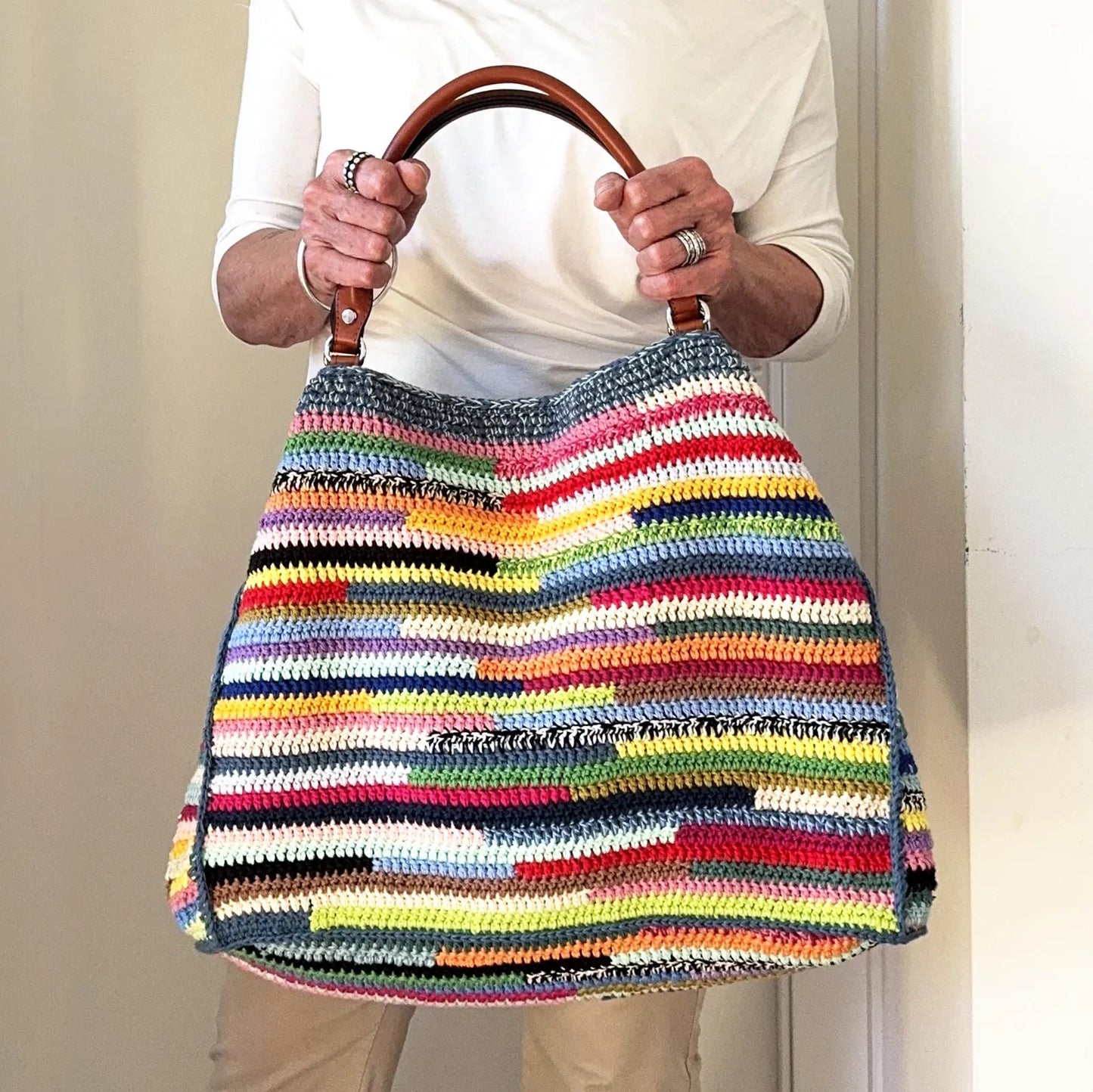 🌈 Scrap Yarn Bag Pattern – Colorful & Fun! 🧶