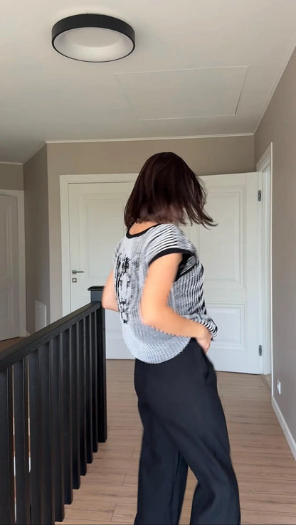 Tiger Illusion Sweater Knitting Pattern | XS–2XL