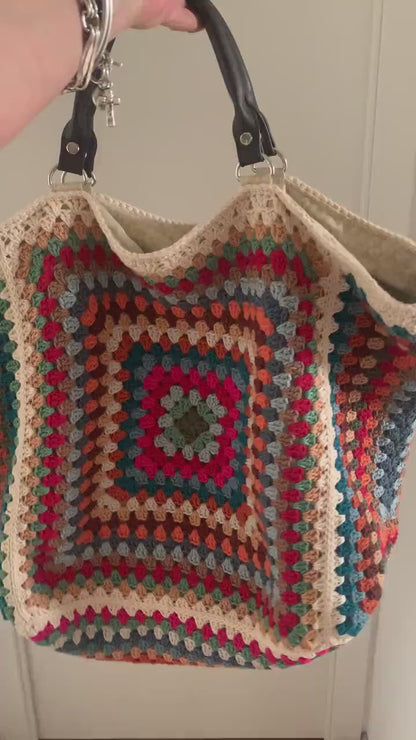 🧶 Granny Square Weekend Bag – Bold, Big & Beautiful ❤️👜